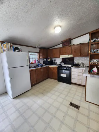 $139,900 | 21278 10th Avenue, Barryton, MI 49305