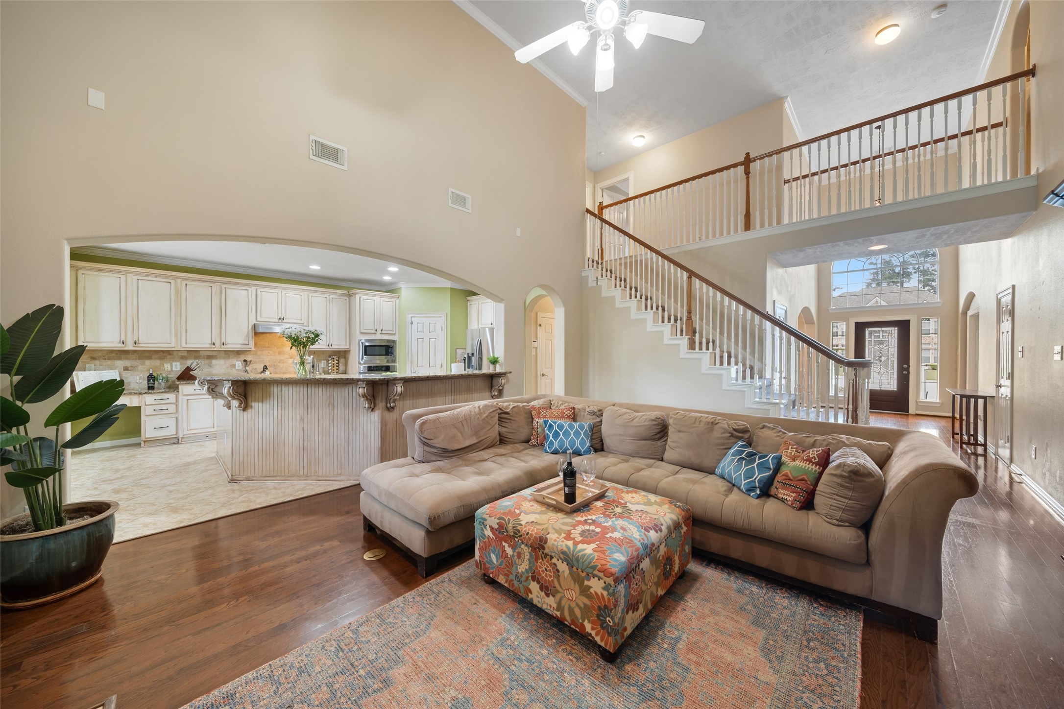6407 Ashley Manor Drive Spring, TX 77389 - Photo 11 of 41 a living room with furniture and kitchen view