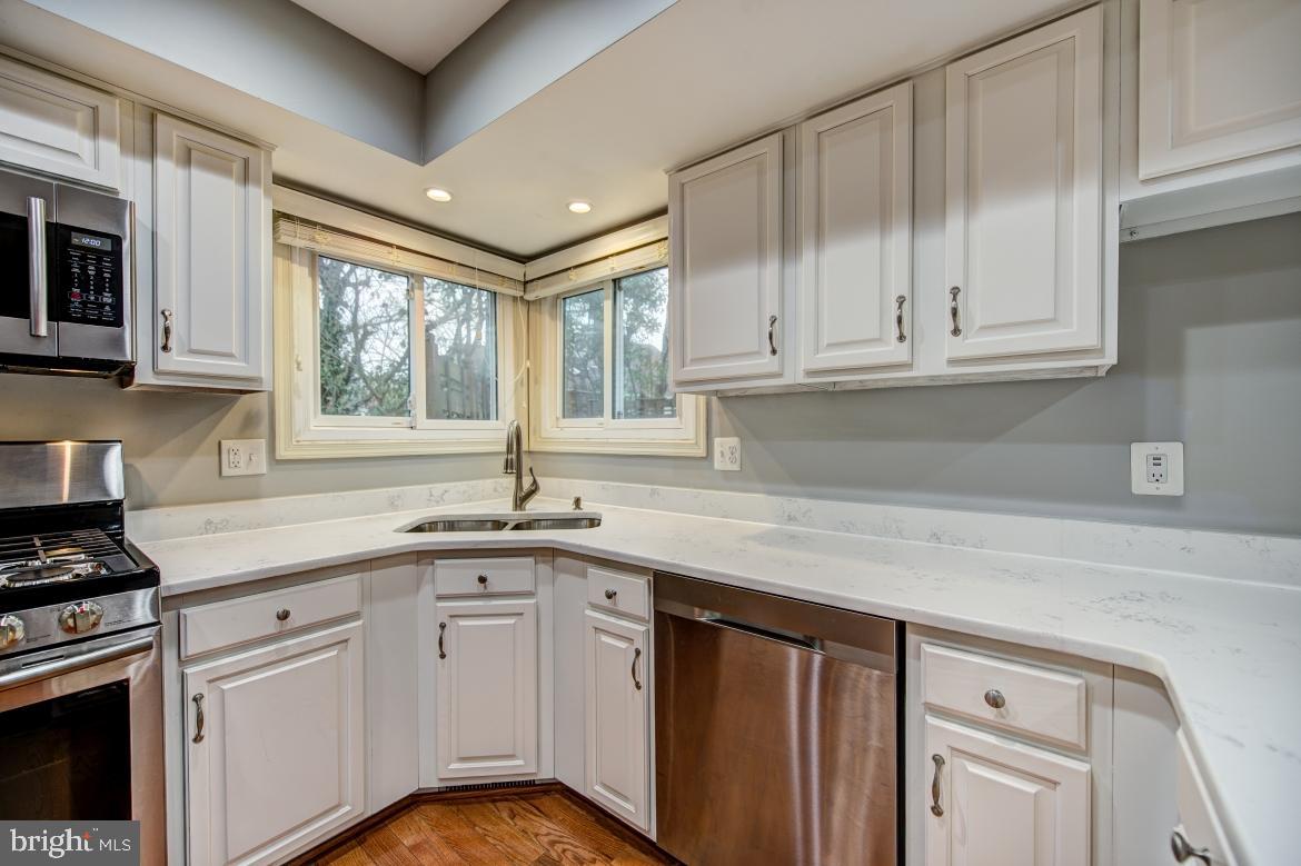 813 Spring Knoll Drive Herndon, VA 20170 - Photo 29 of 62