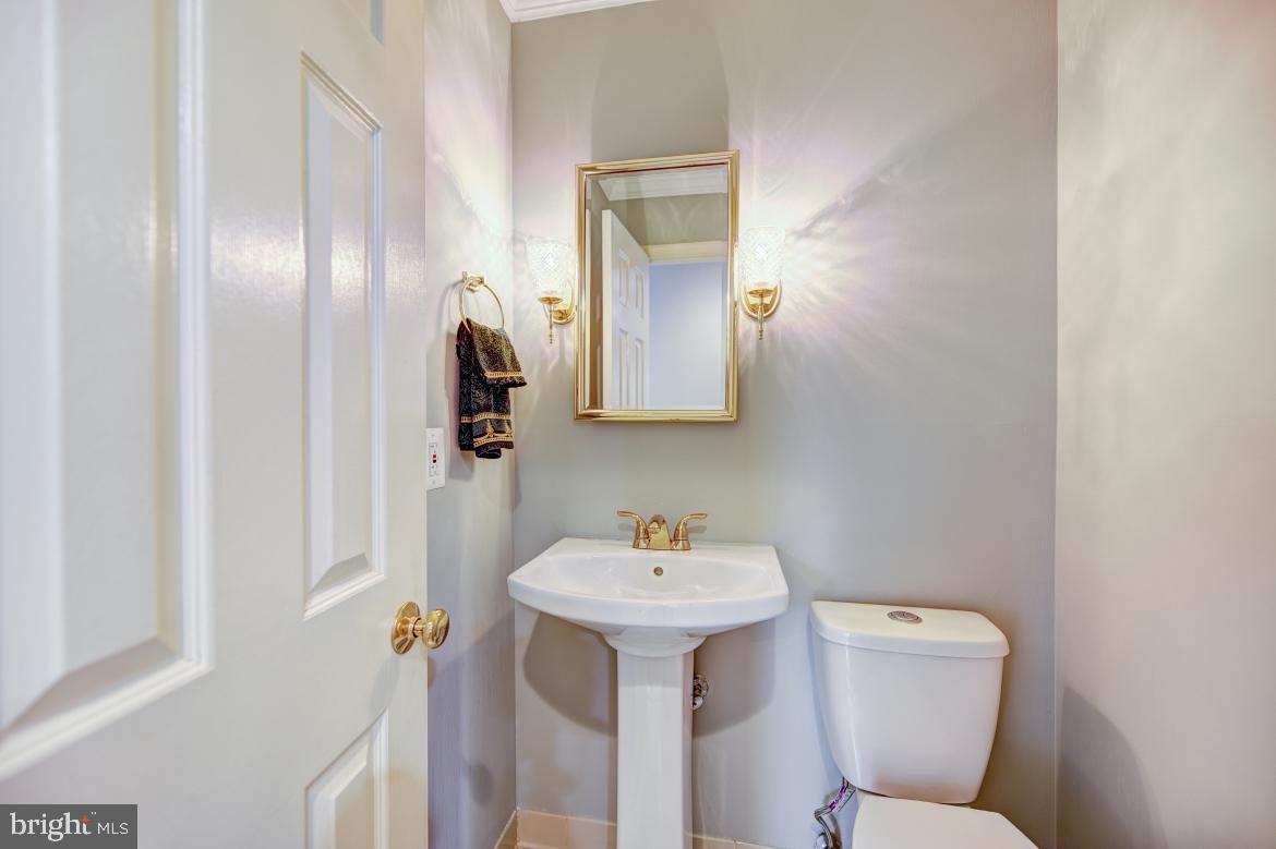 813 Spring Knoll Drive Herndon, VA 20170 - Photo 35 of 62