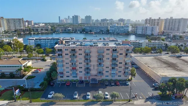 $1,699 | 2200 East Hallandale Beach Boulevard, Unit 412, Hallandale Beach, FL 33009