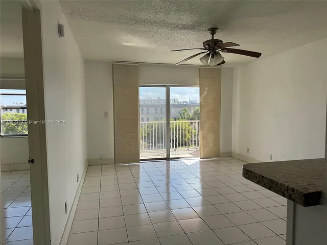 $1,700 | 2200 East Hallandale Beach Boulevard, Unit 412, Hallandale Beach, FL 33009