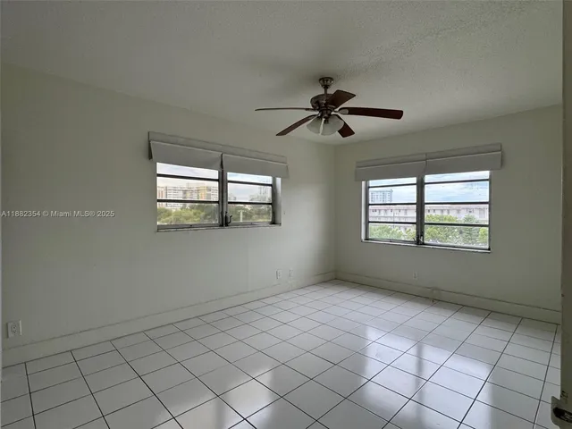 $1,700 | 2200 East Hallandale Beach Boulevard, Unit 412, Hallandale Beach, FL 33009