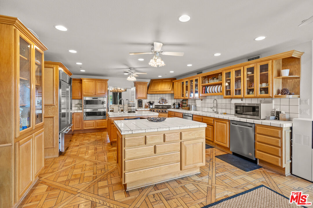 28765 Pine Canyon Road Lake Hughes, CA 93532 - Photo 18 of 58