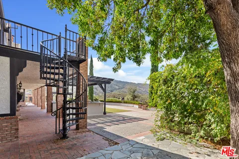 $11,975,000 | 28765 Pine Canyon Road, Lake Hughes, CA 93532