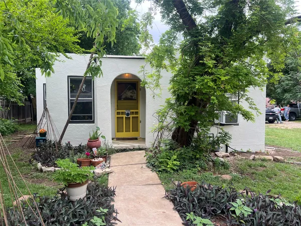 $1,550 | 5009 Avenue G, Unit B, Austin, TX 78751