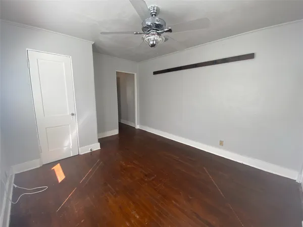 $1,550 | 5009 Avenue G, Unit B, Austin, TX 78751