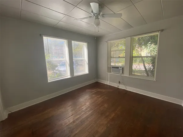 $1,550 | 5009 Avenue G, Unit B, Austin, TX 78751