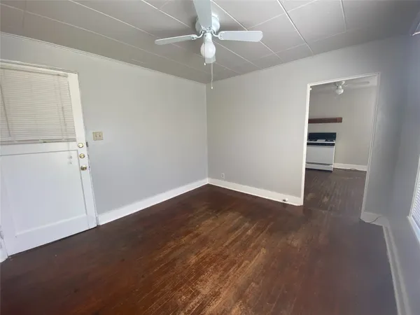 $1,550 | 5009 Avenue G, Unit B, Austin, TX 78751