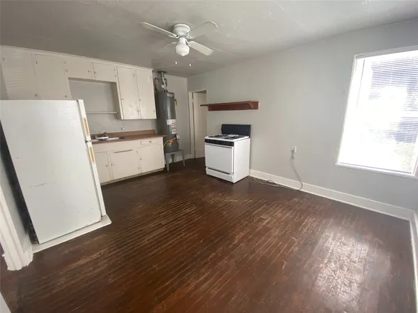 $1,550 | 5009 Avenue G, Unit B, Austin, TX 78751