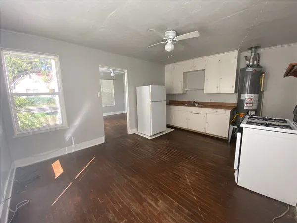 $1,550 | 5009 Avenue G, Unit B, Austin, TX 78751