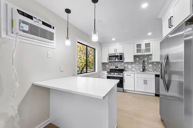 $695,000 | 180 Glenbrook Road, Unit 35, Stamford, CT 06902