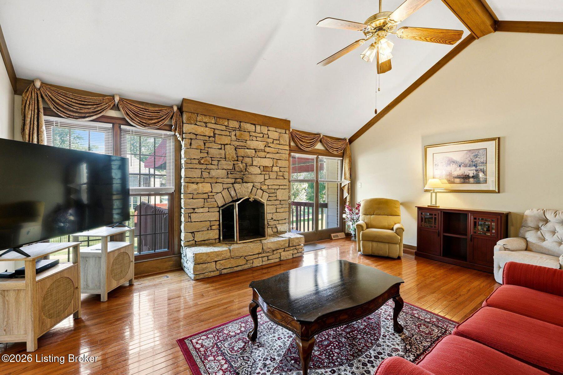 510 Foxgate Road Louisville, KY 40223 - Photo 18 of 67 photo_online_017
