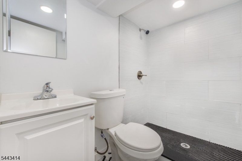 57 Goldsmith Avenue Newark, NJ 07112 - Photo 24 of 29