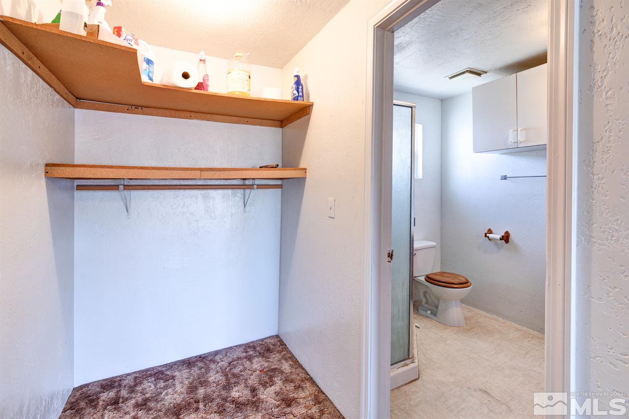 4320 Reno Highway Fallon, NV 89406 - Photo 22 of 28 a bathroom with a toilet