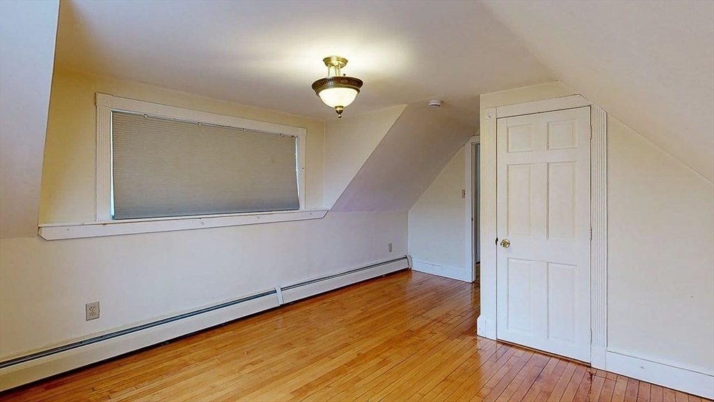 8 Crown Street Worcester, MA 01609 - Photo 17 of 26