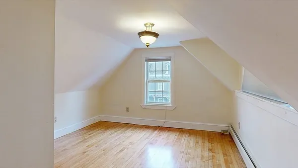 $405,000 | 8 Crown Street, Worcester, MA 01609