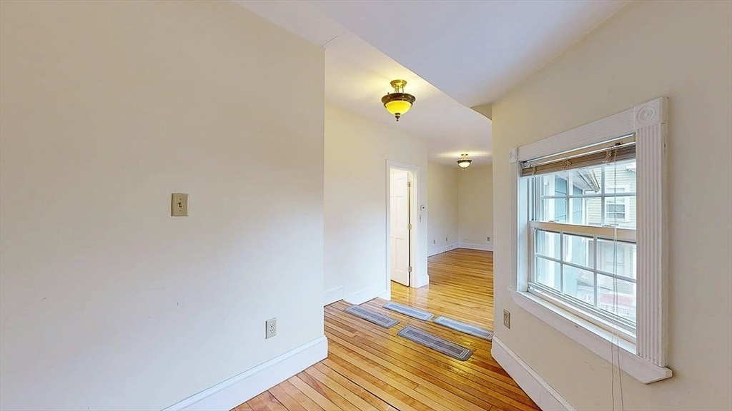 8 Crown Street Worcester, MA 01609 - Photo 22 of 26