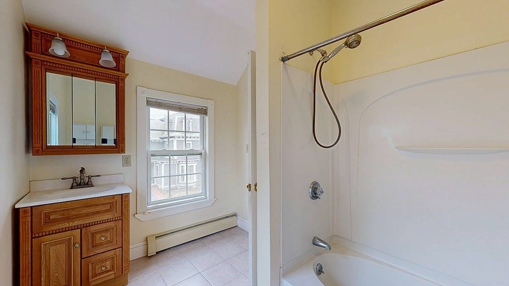 8 Crown Street Worcester, MA 01609 - Photo 25 of 26