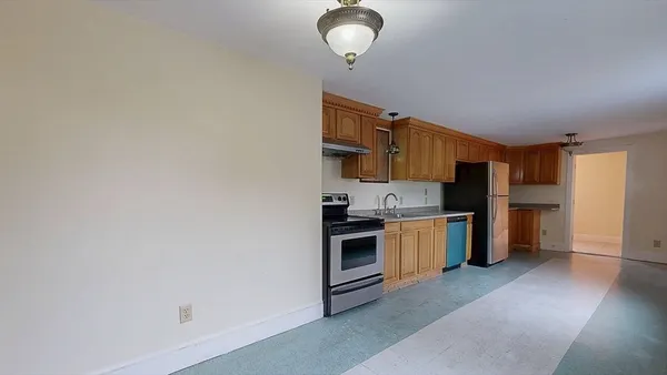 $405,000 | 8 Crown Street, Worcester, MA 01609