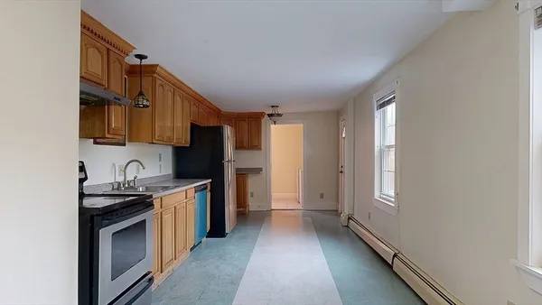 $405,000 | 8 Crown Street, Worcester, MA 01609