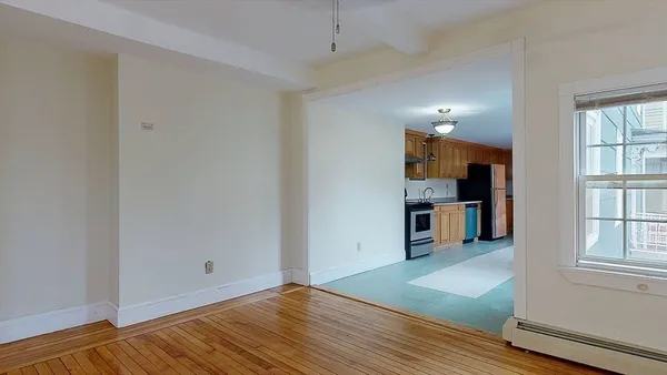 $405,000 | 8 Crown Street, Worcester, MA 01609