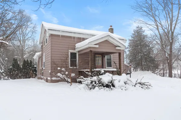 $175,000 | 1170 West Bridge Street, Plainwell, MI 49080