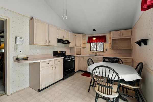 $175,000 | 1170 West Bridge Street, Plainwell, MI 49080