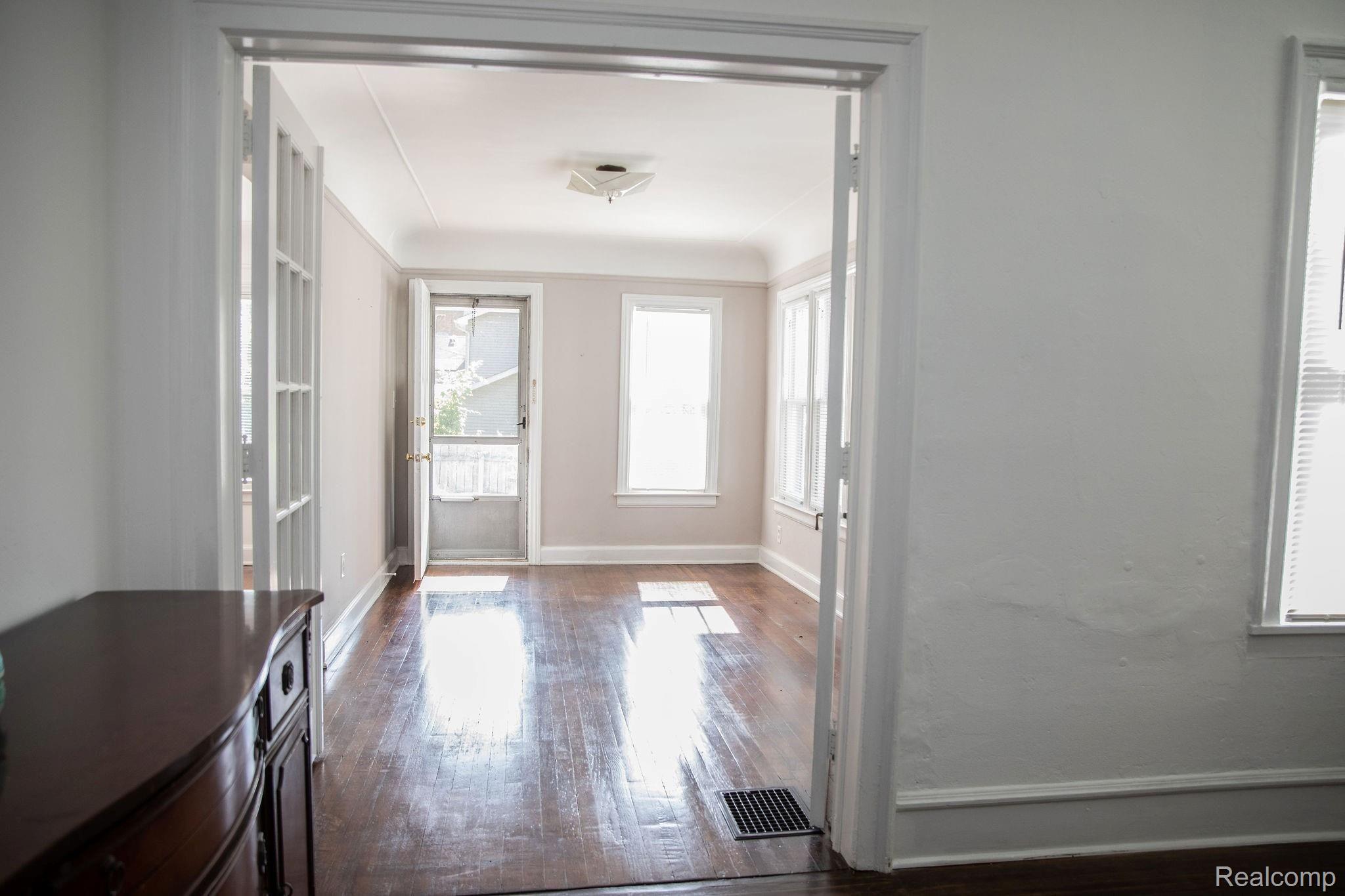 268 Benjamin Street Romeo, MI 48065 - Photo 22 of 56 398A1281.jpg
