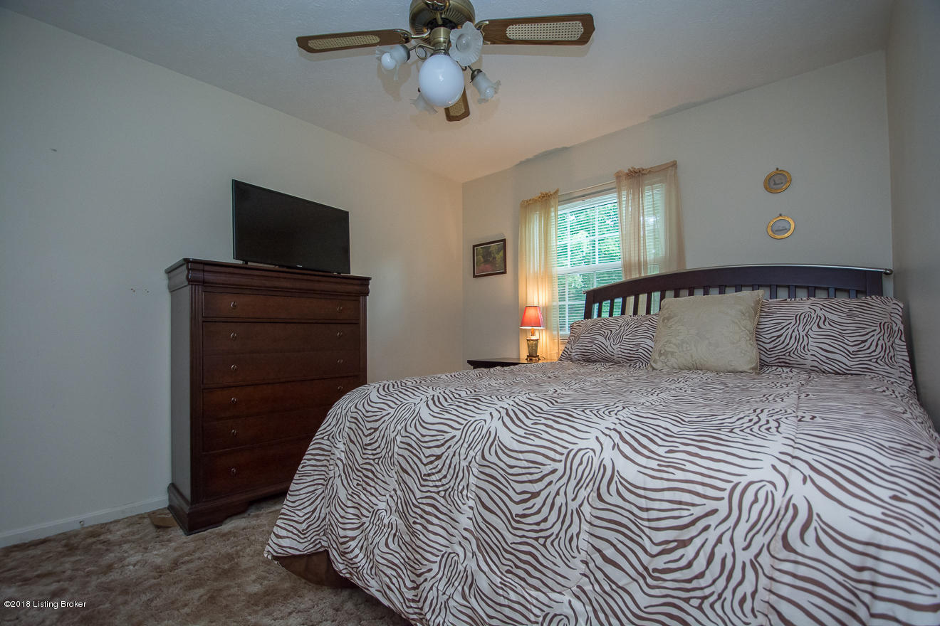 10401 St Rene Road Louisville, KY 40299 - Photo 28 of 41 Bedroom 3