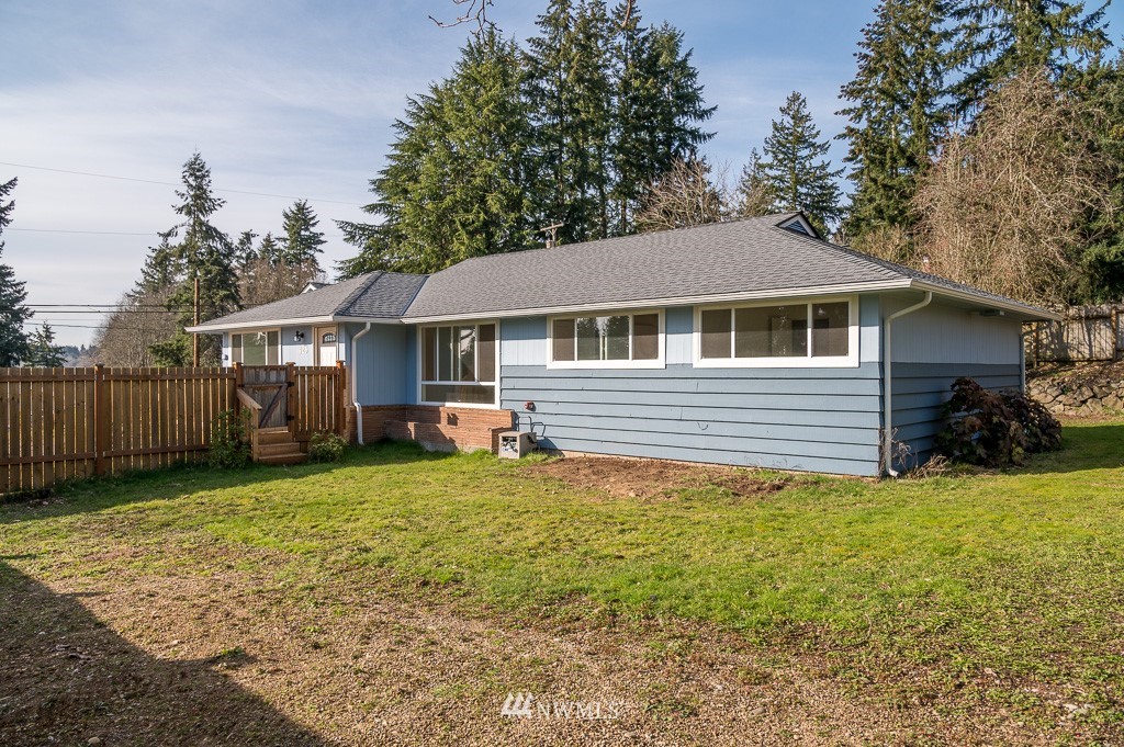 425 240th Street Southwest Bothell, WA 98021 - Photo 15 of 20
