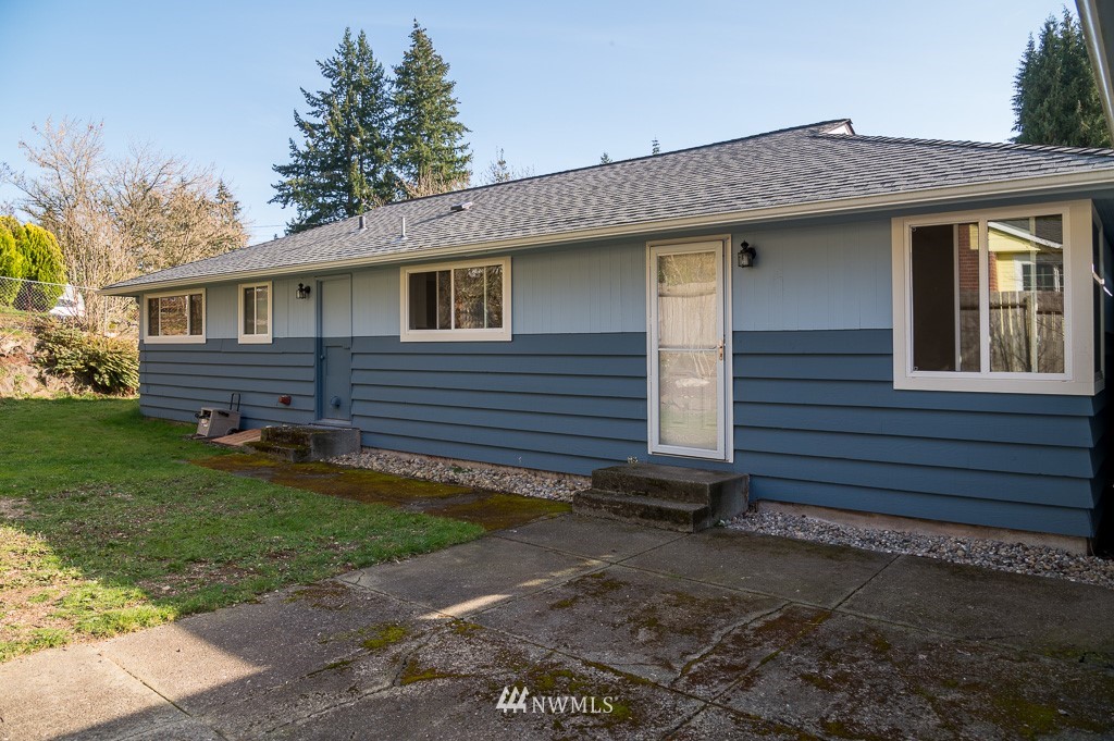 425 240th Street Southwest Bothell, WA 98021 - Photo 16 of 20