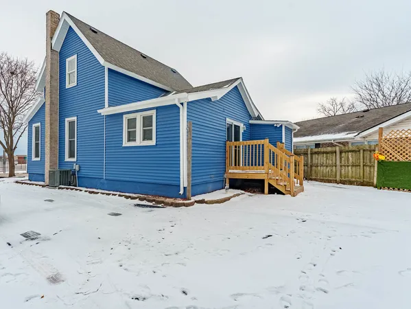 $340,000 | 214 South Prospect Street, Marengo, IL 60152