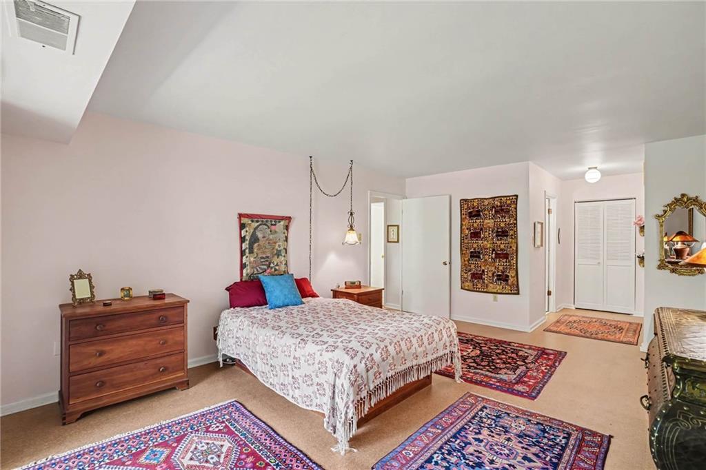 1500 Cochran Road, Unit 515 Pittsburgh, PA 15243 - Photo 12 of 17 The bedrooms are very spacious.