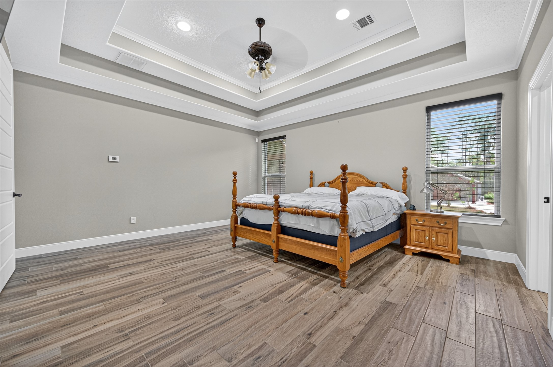 12322 High Fire Road Montgomery, TX 77356 - Photo 18 of 45 Vaulted ceiling in the first floor primary bedroom.