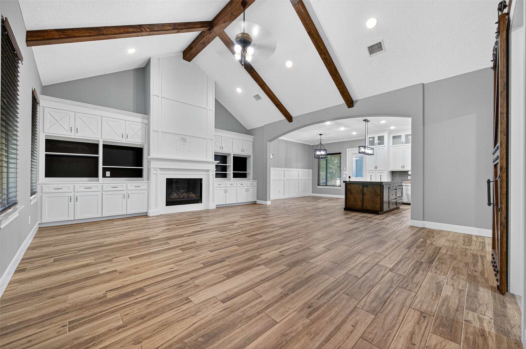 12322 High Fire Road Montgomery, TX 77356 - Photo 5 of 45 Living room features custom built in cabinets.