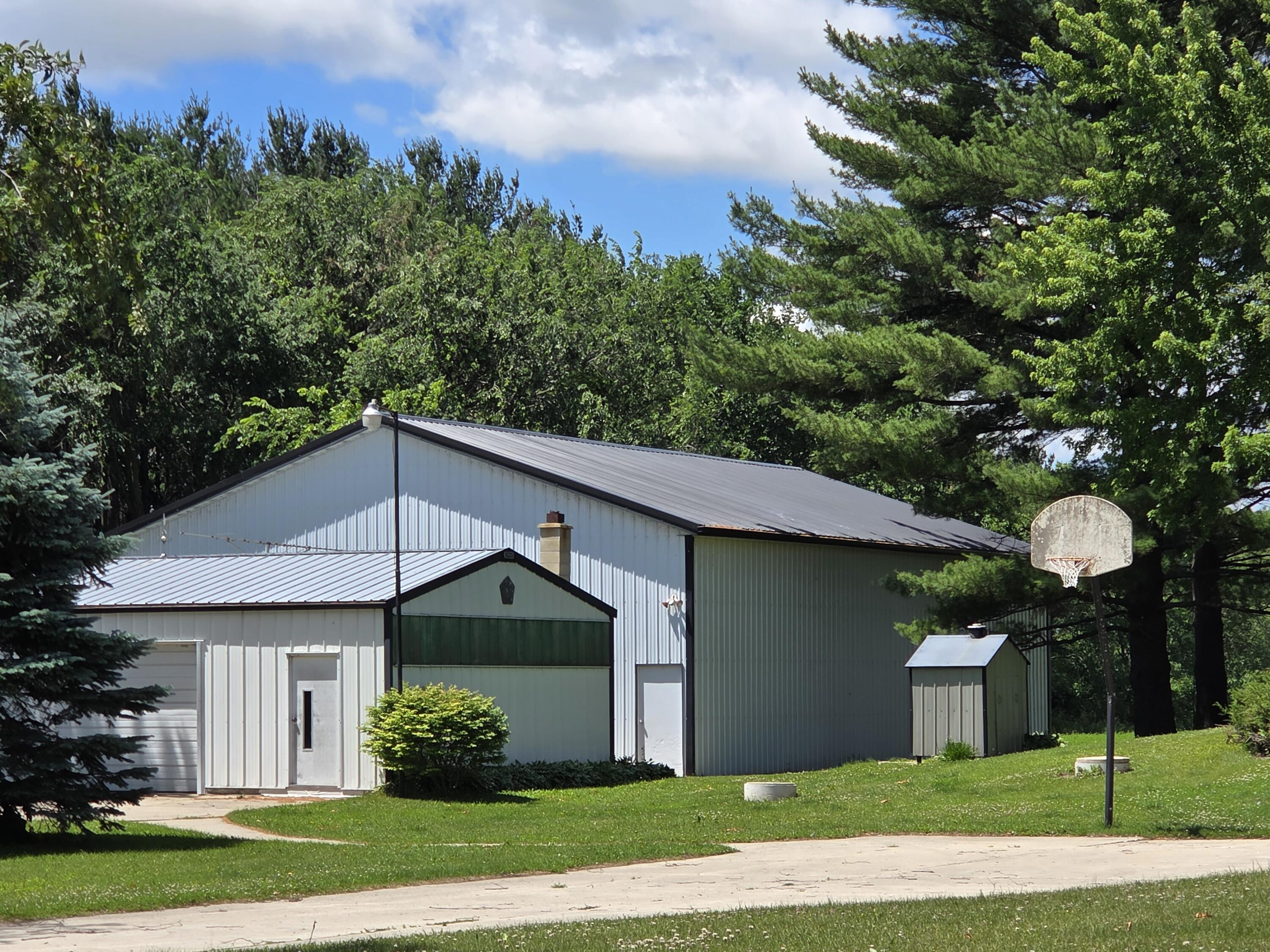 6051 Blueberry Road Addison, WI 53002 - Photo 4 of 52 20260620_120012