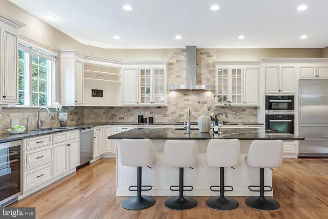 $9,000 | 829 Golden Arrow Street, Great Falls, VA 22066