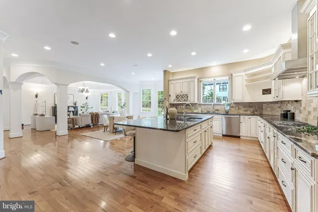 $9,000 | 829 Golden Arrow Street, Great Falls, VA 22066