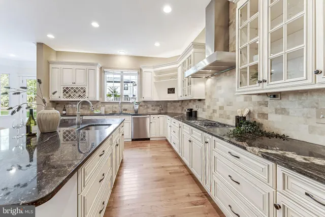 $9,000 | 829 Golden Arrow Street, Great Falls, VA 22066