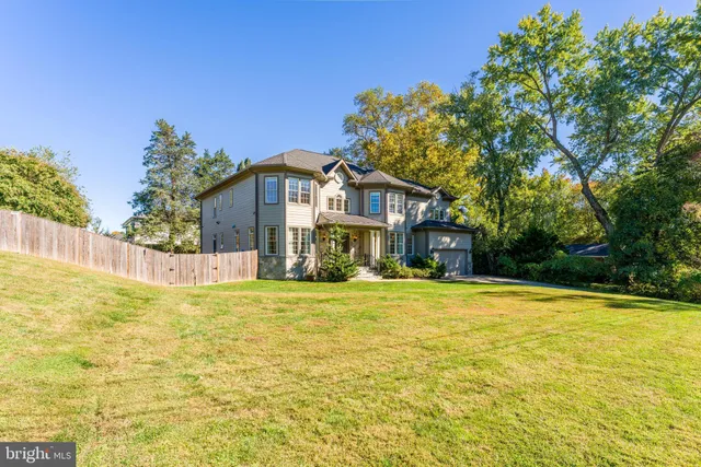 $9,000 | 829 Golden Arrow Street, Great Falls, VA 22066