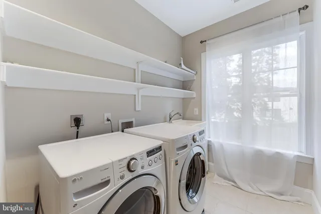 $9,000 | 829 Golden Arrow Street, Great Falls, VA 22066