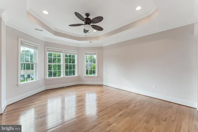 $9,000 | 829 Golden Arrow Street, Great Falls, VA 22066