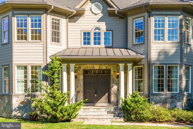 $9,000 | 829 Golden Arrow Street, Great Falls, VA 22066