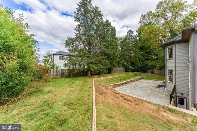 $9,000 | 829 Golden Arrow Street, Great Falls, VA 22066