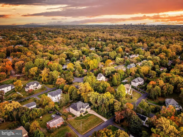 $9,000 | 829 Golden Arrow Street, Great Falls, VA 22066