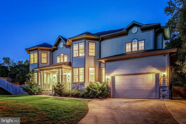 $9,000 | 829 Golden Arrow Street, Great Falls, VA 22066