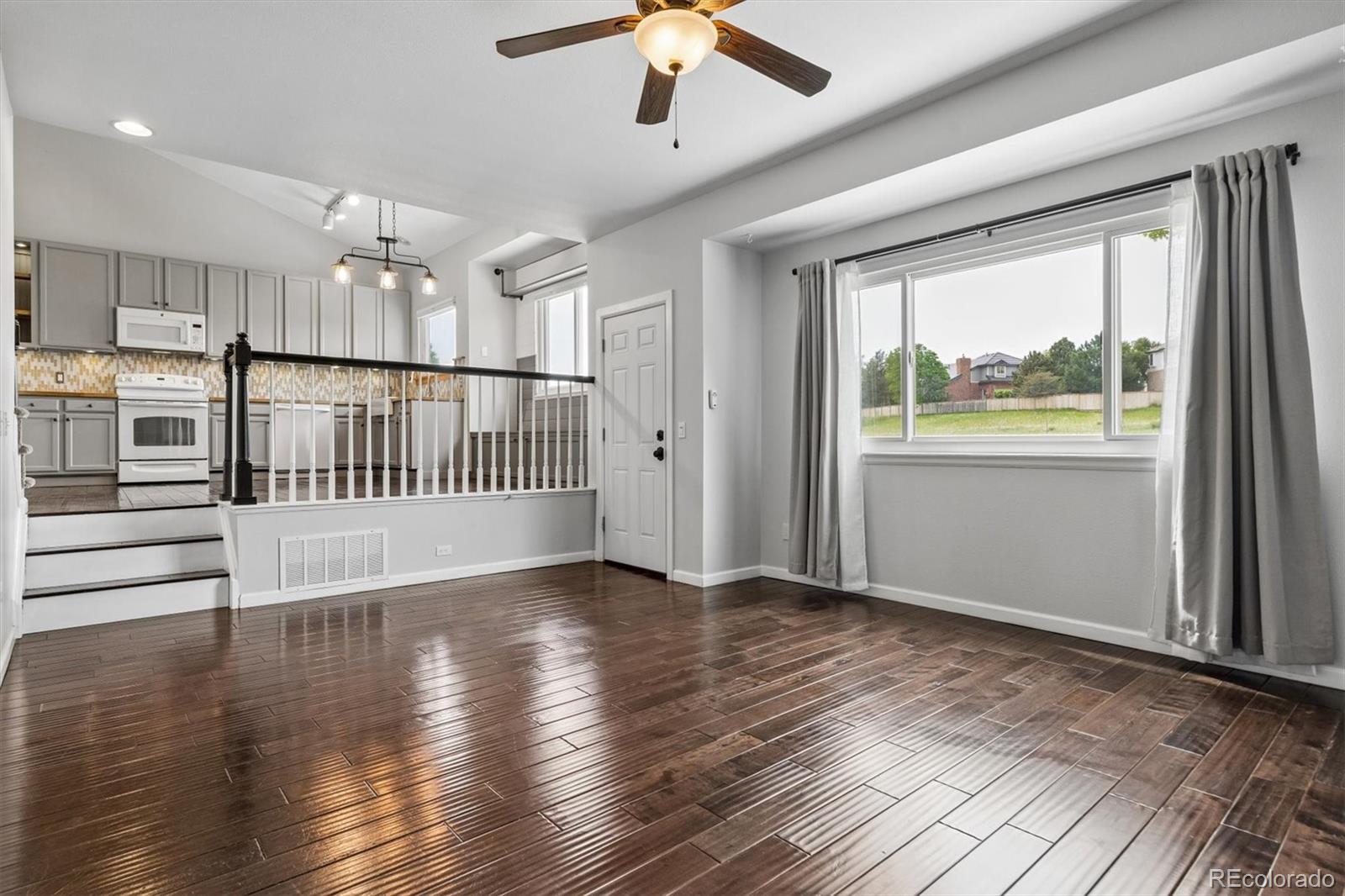 3937 Garnet Way Highlands Ranch, CO 80126 - Photo 14 of 45