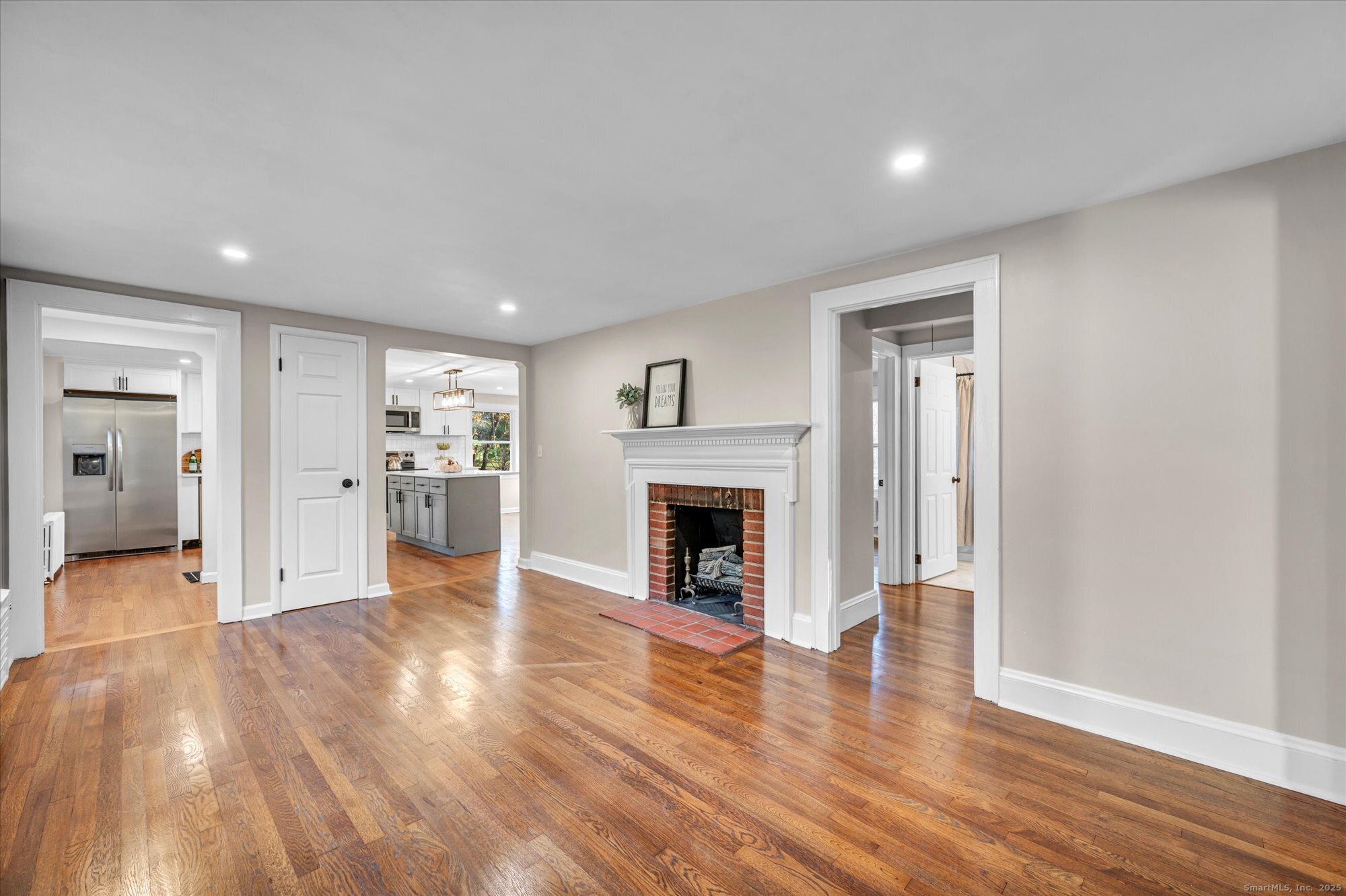 31 Lucas Park Road Norwich, CT 06360 - Photo 5 of 37