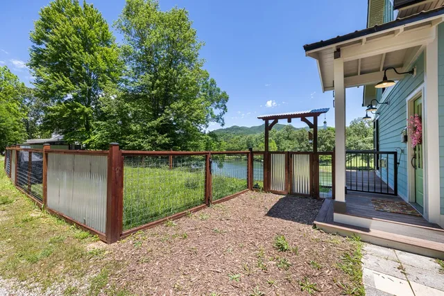 $1,050,000 | 137 Kilmoore Lane, Hayesville, NC 28904